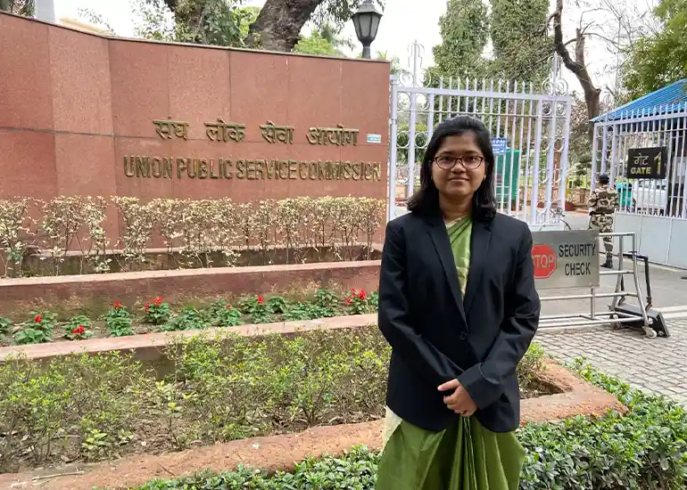 IAS SIMI KARAN