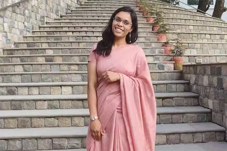 IAS KHUSHBOO GUPTA