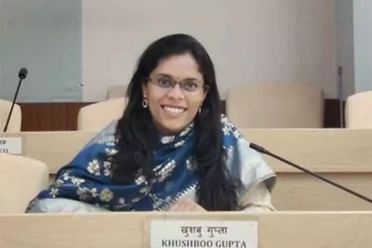 IAS KHUSHBOO GUPTA