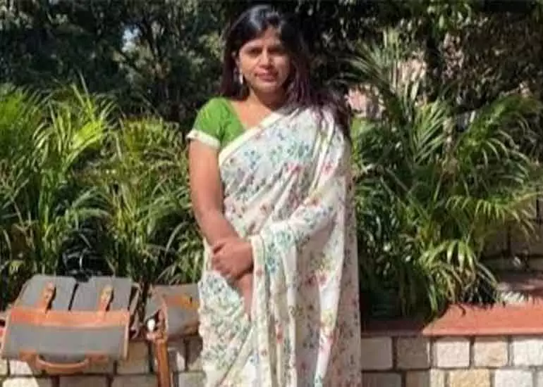 IAS NIDHI BANSAL